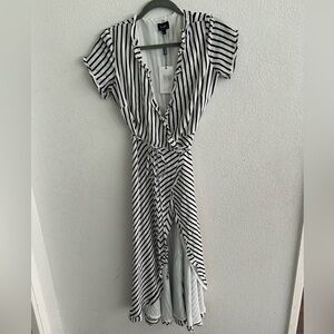 NWT Bardot SZ 6  Black and White Stripped Wrap Dress Tie Waist Nordstrom’s